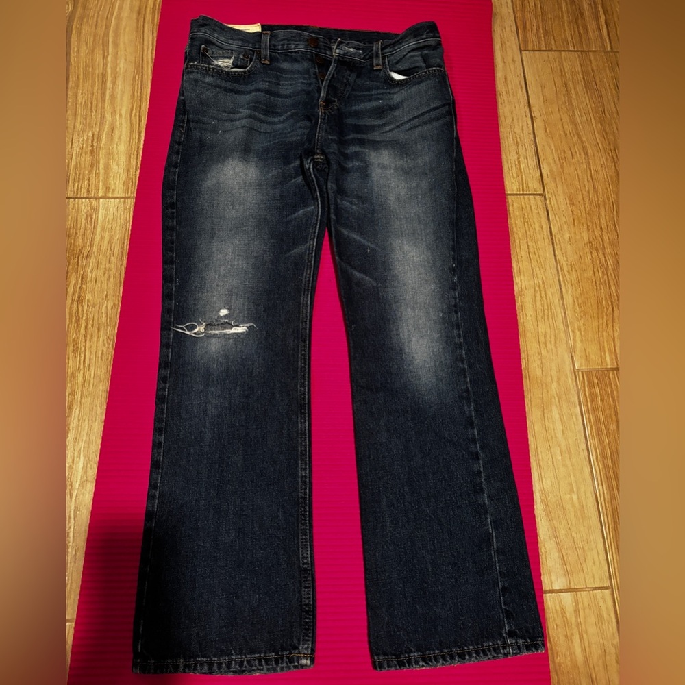 Men’s Hollister Jeans (Size 32W, 30L)